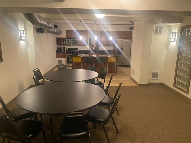 212 N Center Street 205, Bloomington, IL 61701