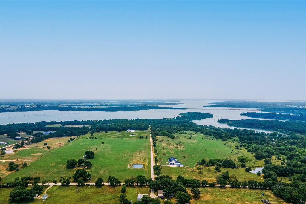 189 William Brewer Road, Collinsville, TX 76233