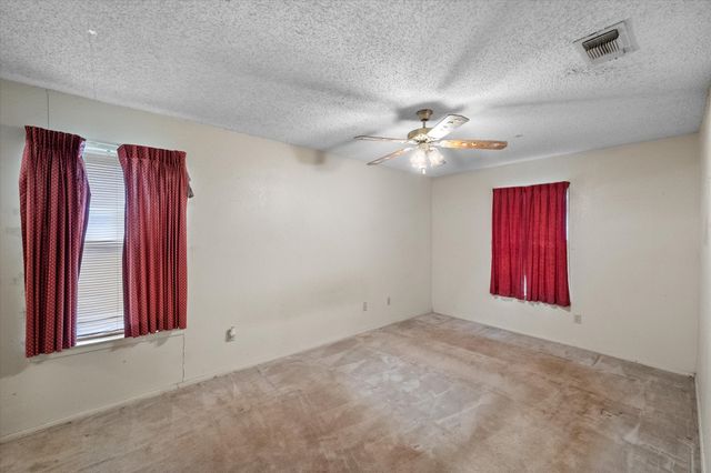 2305 Gilbert Circle, Arlington, TX 76010