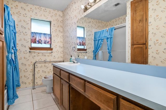 2305 Gilbert Circle, Arlington, TX 76010
