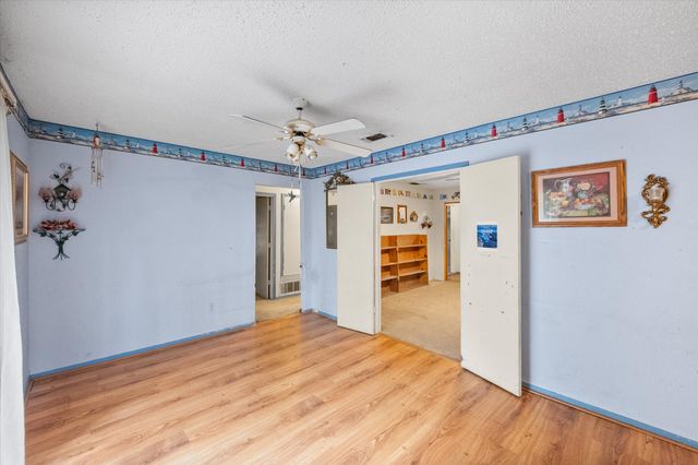 2305 Gilbert Circle, Arlington, TX 76010