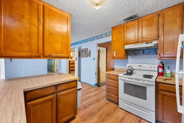 2305 Gilbert Circle, Arlington, TX 76010