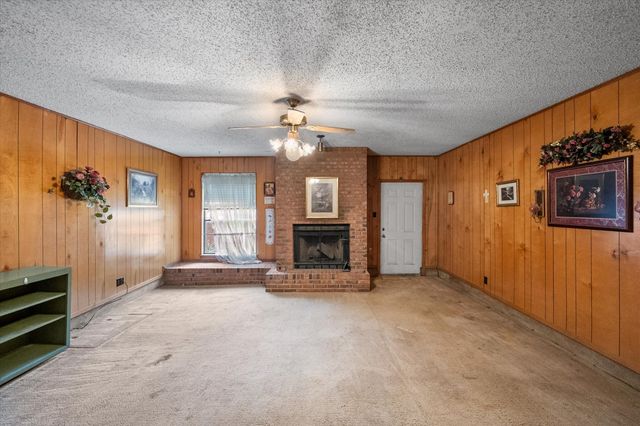 2305 Gilbert Circle, Arlington, TX 76010