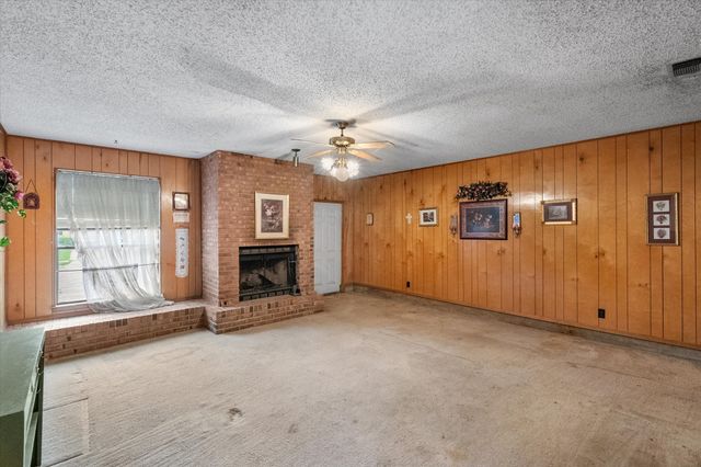2305 Gilbert Circle, Arlington, TX 76010