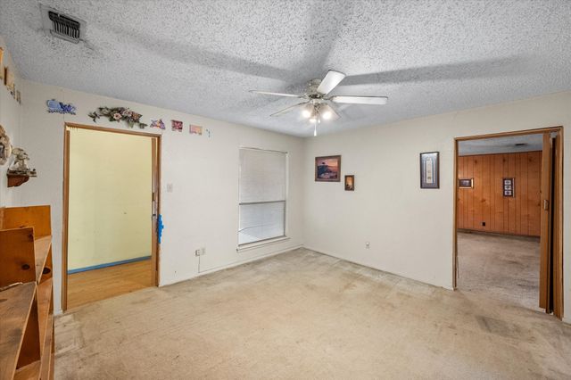 2305 Gilbert Circle, Arlington, TX 76010