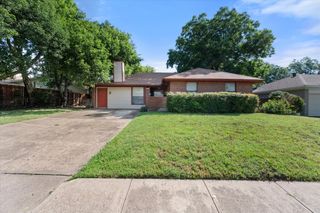 2305 Gilbert Circle, Arlington, TX 76010