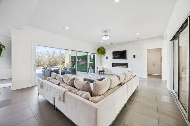 330 Bonham Boulevard, Fairview, TX 75069