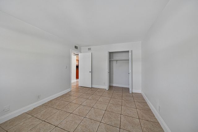 51 NE 24th Street 4, Wilton Manors, FL 33305