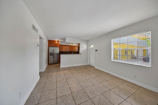 51 NE 24th Street 4, Wilton Manors, FL 33305