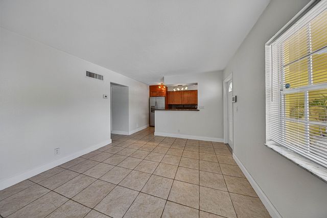51 NE 24th Street 4, Wilton Manors, FL 33305
