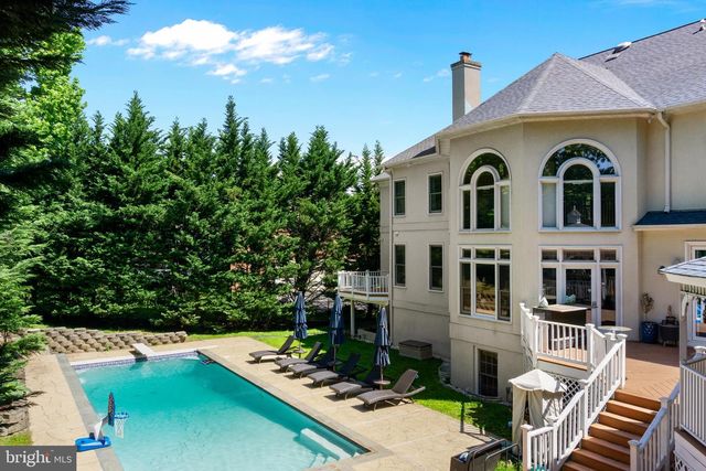 1445 MAYHURST BLVD, Mclean, VA 22102