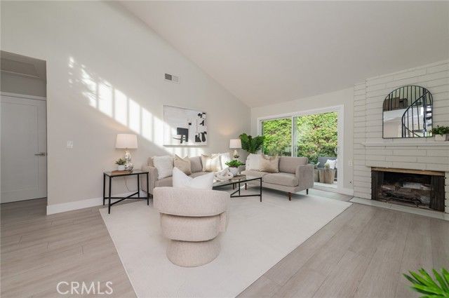 14 Gumwood, Irvine, CA 92612