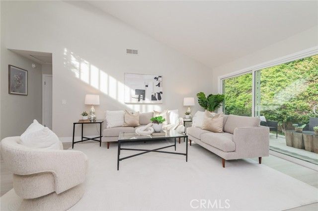 14 Gumwood, Irvine, CA 92612