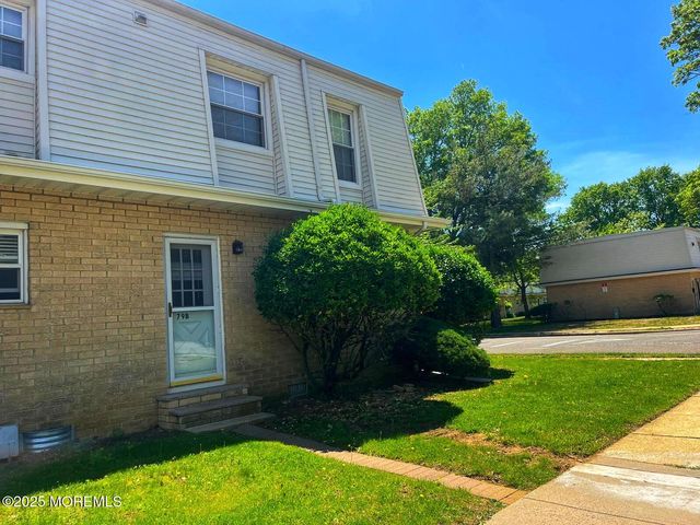 79 White Street B, Eatontown, NJ 07724