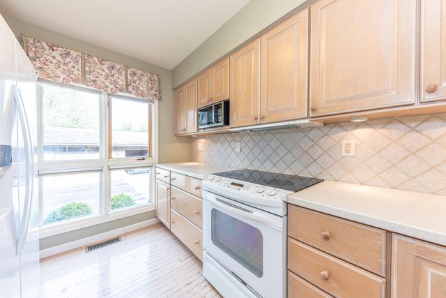 758 Greenhills Drive, Ann Arbor, MI 48105