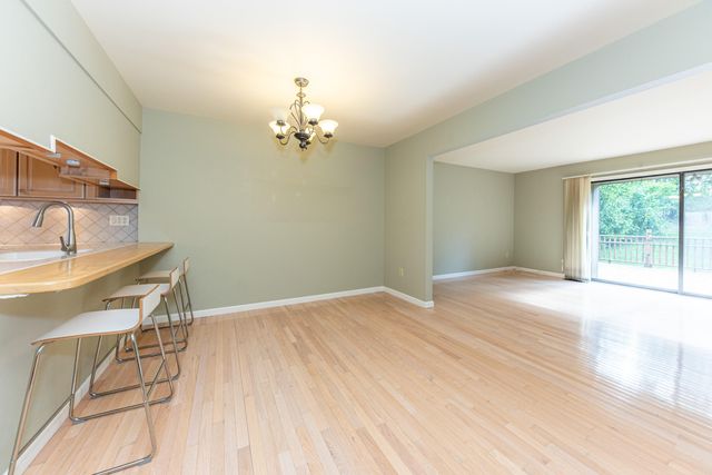 758 Greenhills Drive, Ann Arbor, MI 48105