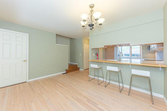 758 Greenhills Drive, Ann Arbor, MI 48105