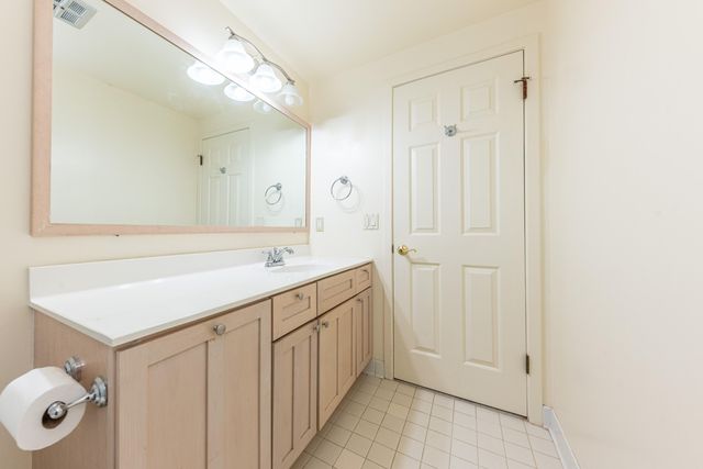 758 Greenhills Drive, Ann Arbor, MI 48105