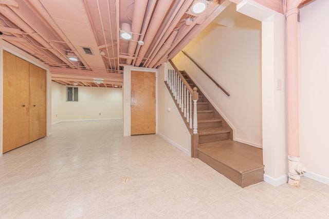 758 Greenhills Drive, Ann Arbor, MI 48105