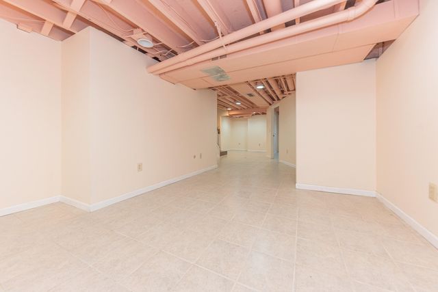 758 Greenhills Drive, Ann Arbor, MI 48105