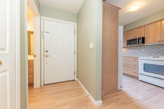 758 Greenhills Drive, Ann Arbor, MI 48105