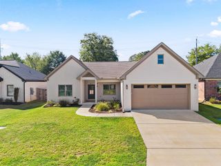 3871 Spencer Crossing Dr, Benton, AR 72019