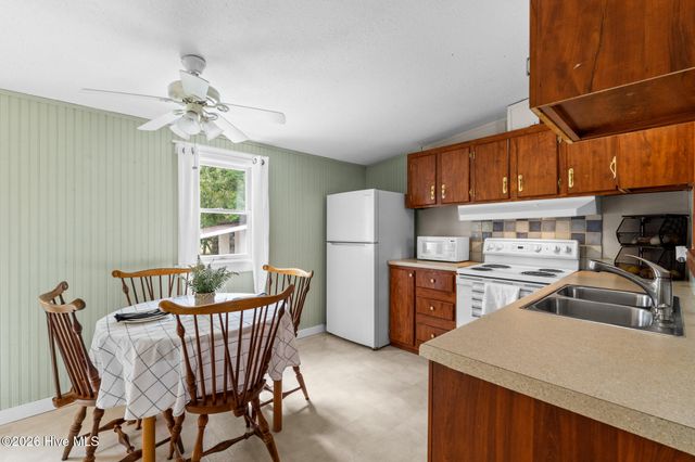 1319 Woodcrest Road, Southport, NC 28461