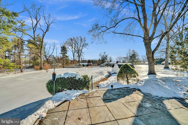 112 SEARCH AVE, Pennington, NJ 08534