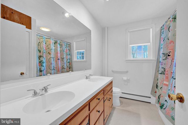 112 SEARCH AVE, Pennington, NJ 08534