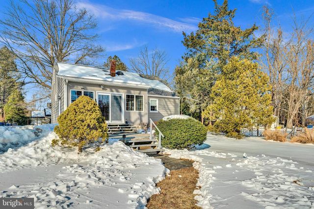 112 SEARCH AVE, Pennington, NJ 08534