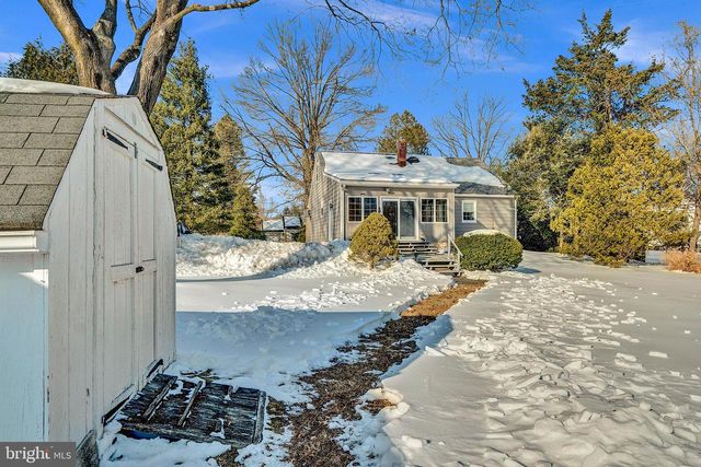 112 SEARCH AVE, Pennington, NJ 08534