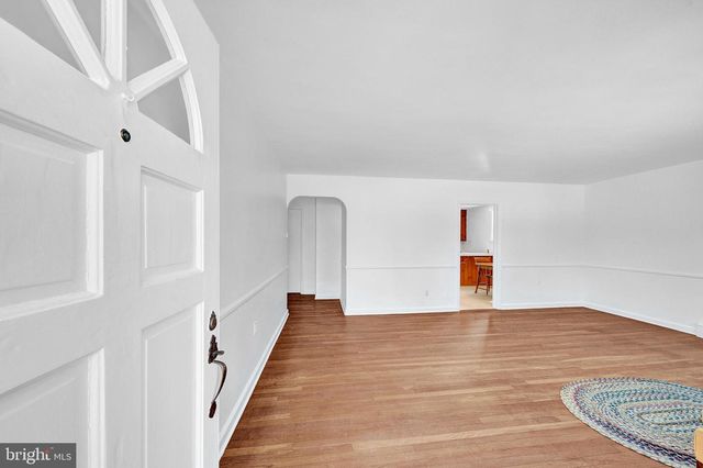 112 SEARCH AVE, Pennington, NJ 08534