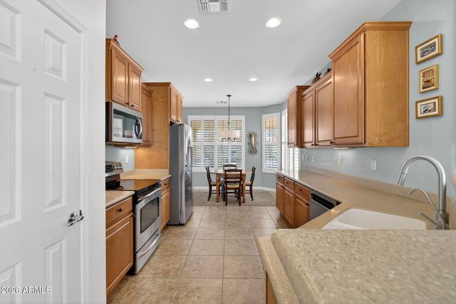 29848 N GECKO Trail, San Tan Valley, AZ 85143