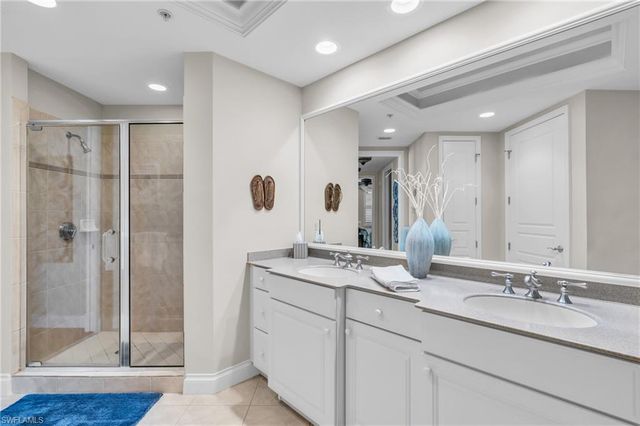 4137 Bay Beach LN 585, Fort Myers Beach, FL 33931