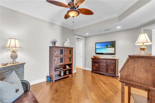 4137 Bay Beach LN 585, Fort Myers Beach, FL 33931