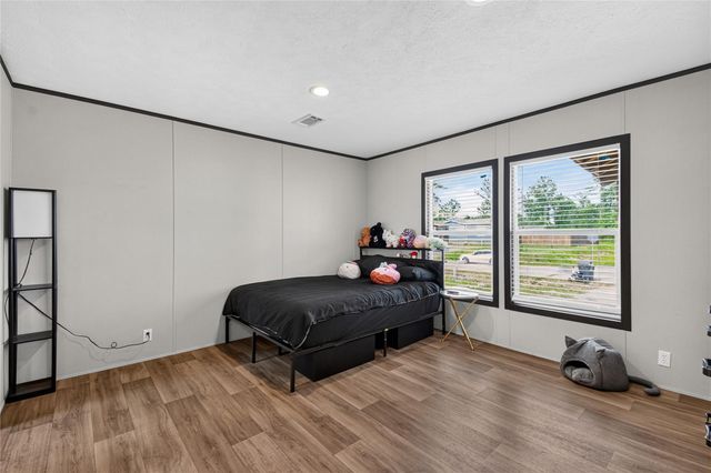 12576 Stablegate Drive, Conroe, TX 77306