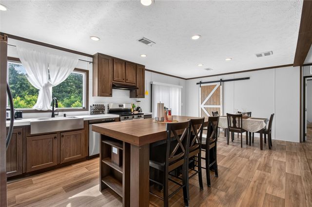 12576 Stablegate Drive, Conroe, TX 77306