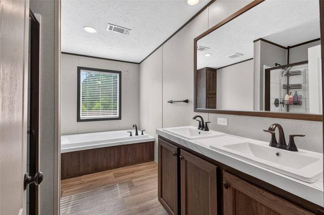 12576 Stablegate Drive, Conroe, TX 77306