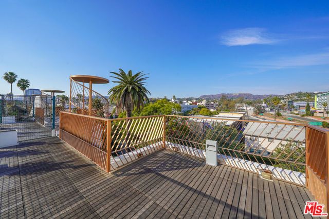 5800 Harold Way 319, Los Angeles, CA 90028