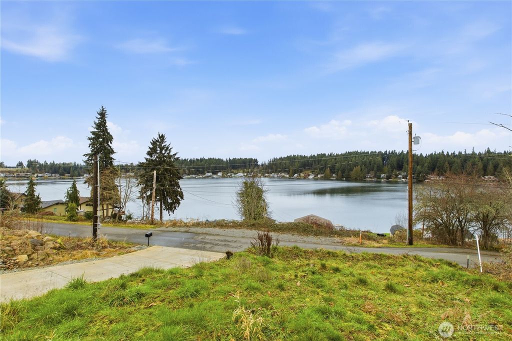 12120 S Clear Lake Road E, Eatonville, WA 98328