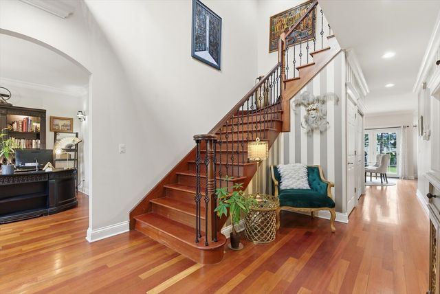 395 S Scott Street, Elmhurst, IL 60126