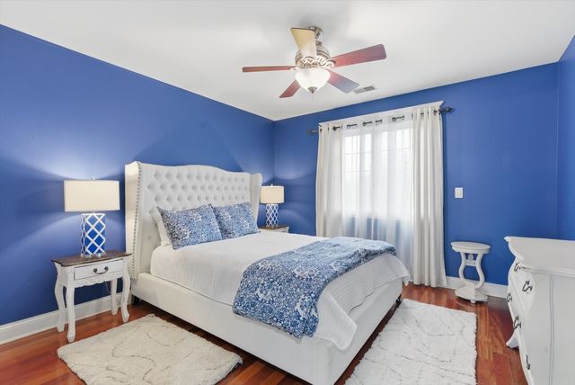 395 S Scott Street, Elmhurst, IL 60126