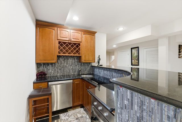 395 S Scott Street, Elmhurst, IL 60126