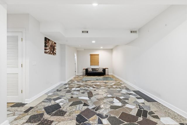 395 S Scott Street, Elmhurst, IL 60126