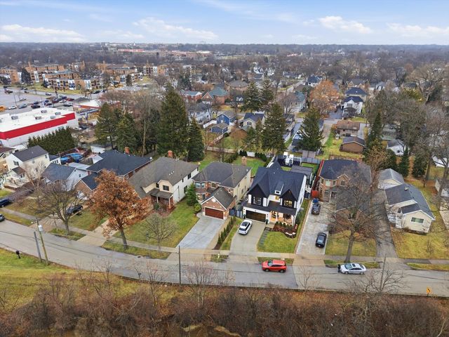 395 S Scott Street, Elmhurst, IL 60126