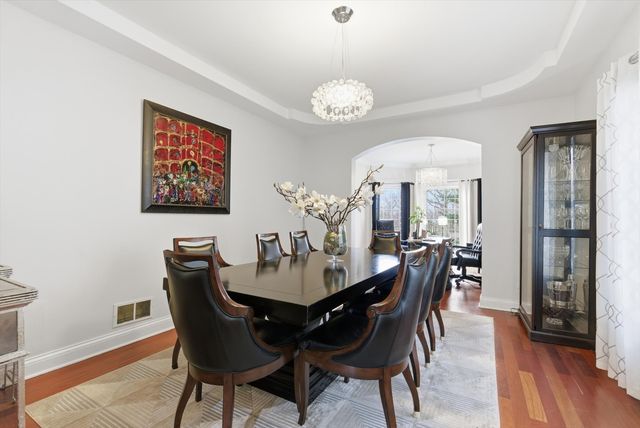 395 S Scott Street, Elmhurst, IL 60126