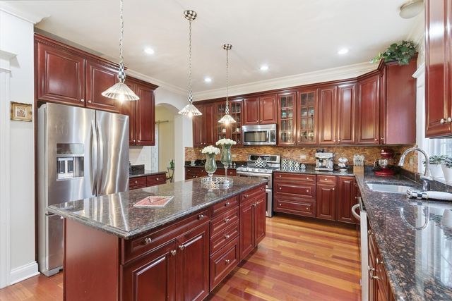 395 S Scott Street, Elmhurst, IL 60126