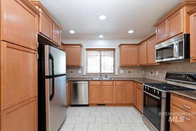 1800 SW Silverstone Ave, Mountain Home, ID 83647