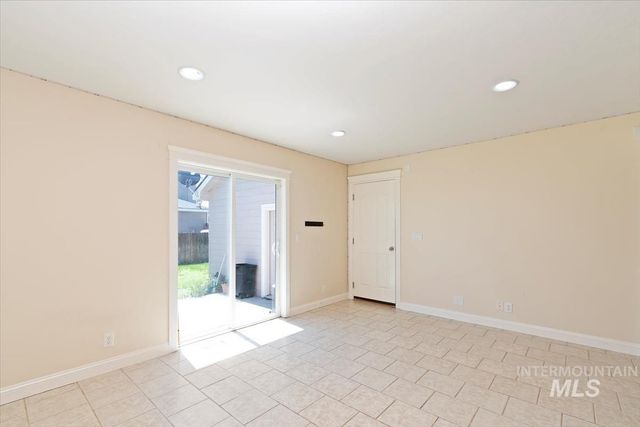 1800 SW Silverstone Ave, Mountain Home, ID 83647