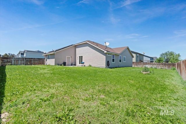 1800 SW Silverstone Ave, Mountain Home, ID 83647